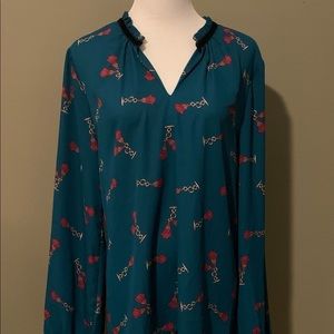 B by Bobeau Tassels and Chain Top